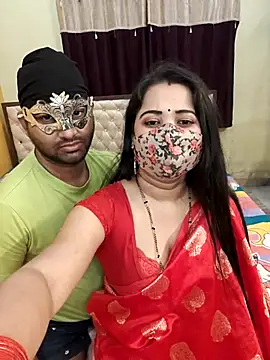 Show de MONAJI_HOT na webcam