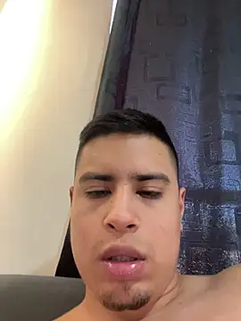 XXX chat uživo modela miaftmax