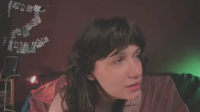צ'אט XXX בשידור חי של juby_yuby