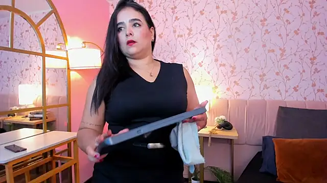 Chat +18 de taylor_bennet ao vivo