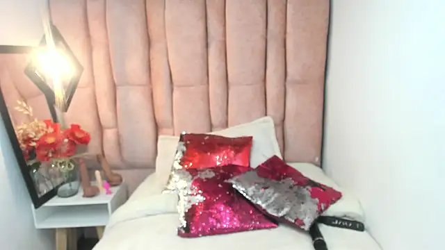 Issa_Milf__ Obrolan Langsung XXX
