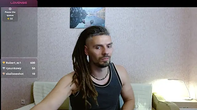 Aestheticguy101 Adlı Modelin Canlı XXX Sohbeti