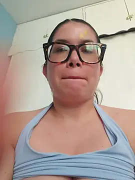Addela96 Chat XXX in diretta