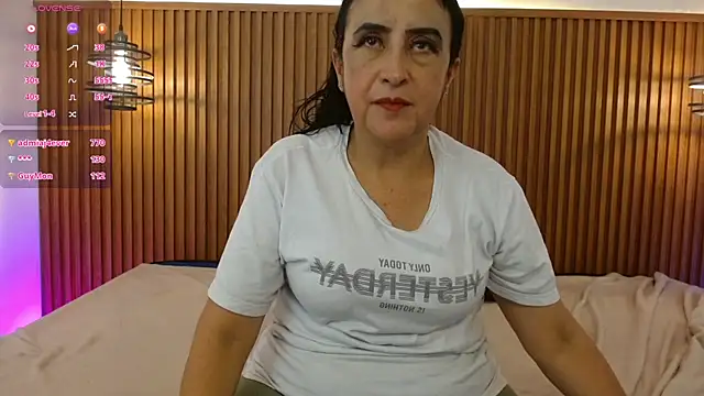 Chat XXX en directo de AnnytayIris69