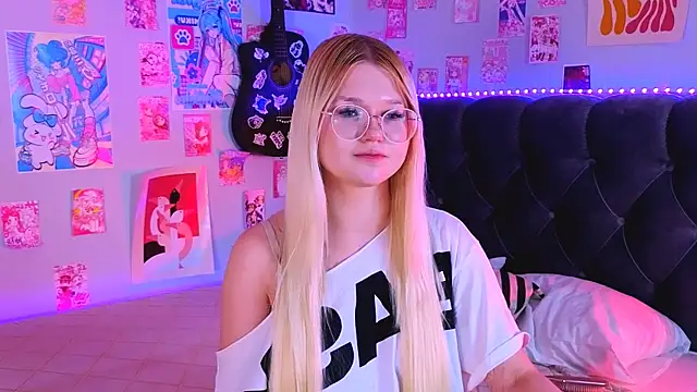 LunariaFox Chat XXX live