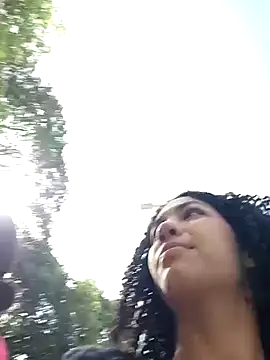 Chatroom XXX en direct de CurlyBitch