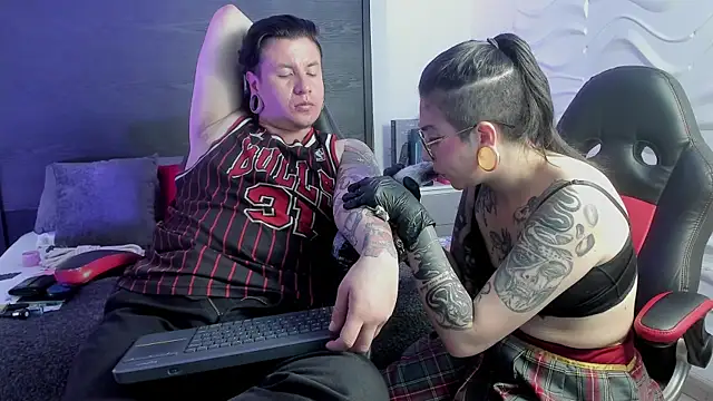 Chat XXX en directo de inkedsinners_