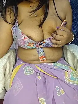 Curvy_Pooja Chat XXX in diretta