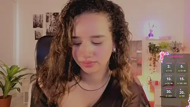 emilyrouxe's Live XXX Chat