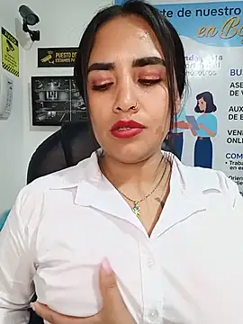 MAYE__13's Live XXX Chat