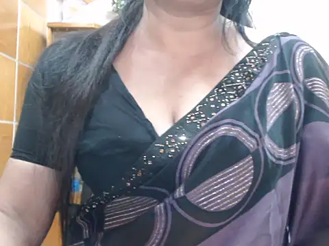 Chatroom XXX en direct de Maisa-130