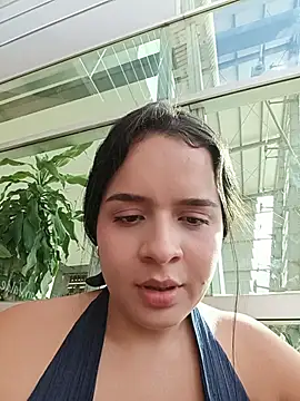 Julieth_hot-69: онлайн-секс-чат