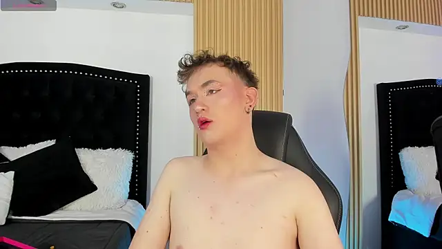Chat +18 de Victoria_Hiills ao vivo