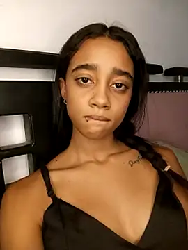 Zoe_Sweett18 XXX чат на живо