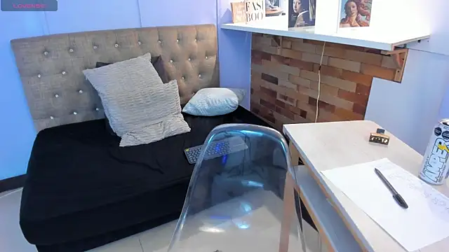 Alicecoule_ Chat XXX in diretta