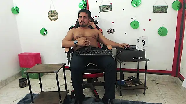 دردشة KalethBigDick الجنسية المباشرة