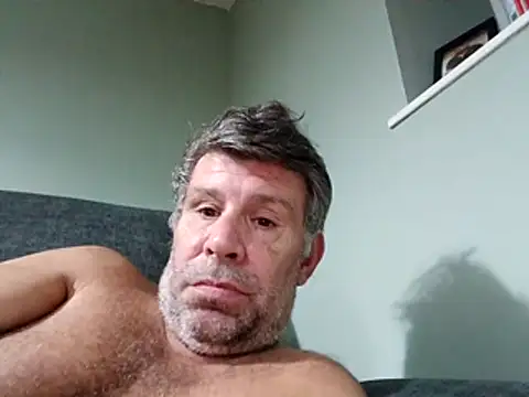 stud2512 即時 XXX 聊天