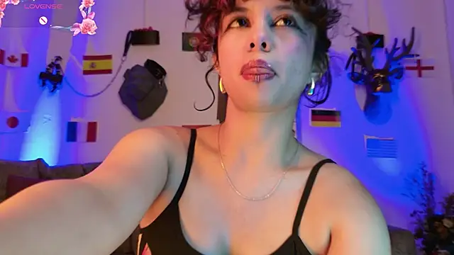 Sweet_Chaos' Live XXX Chat