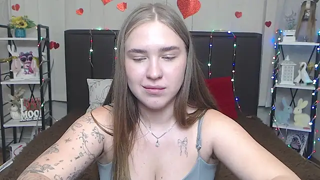 LauraHlotのライブXXXチャット