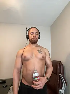 Fathero1time Adlı Modelin Canlı XXX Sohbeti