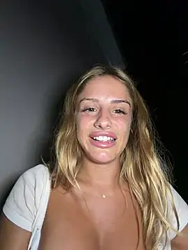 SophieVJ Chat XXX live