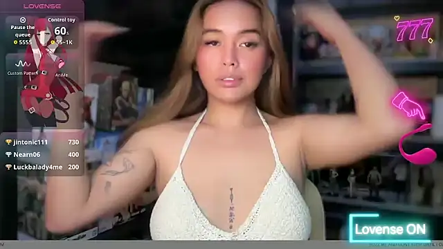 yourcumdoll's Live XXX Chat