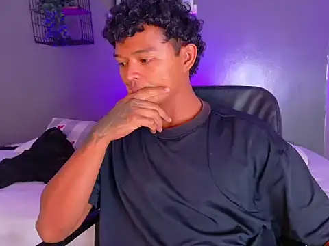 Czat XXX na żywo – AndrewKenoxx__
