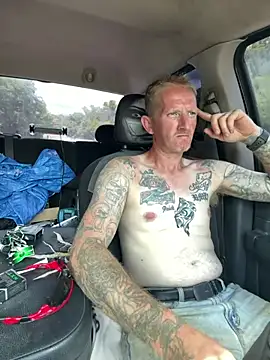 Pokazy przed kamerką – Bharv69