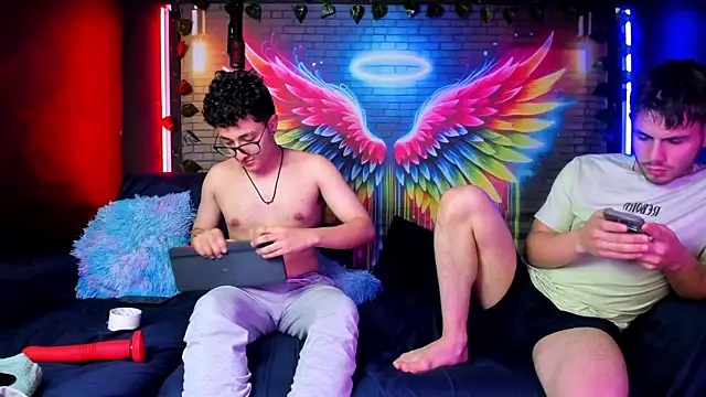 Adonibaskerville4 – Naživo XXX chat