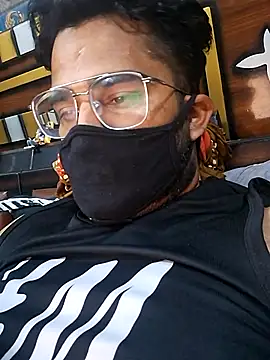 XXX chat uživo modela TNTBOSS01