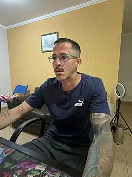 MeladoDiMel Adlı Modelin Canlı XXX Sohbeti