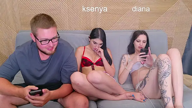 Ksenny Adlı Modelin Canlı XXX Sohbeti