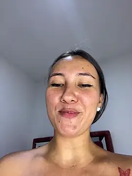 Chat XXX en directo de Abby_Colyns23