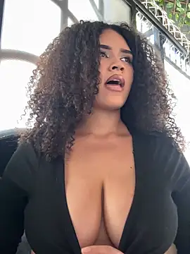 Chatroom XXX en direct de Lilithadams1