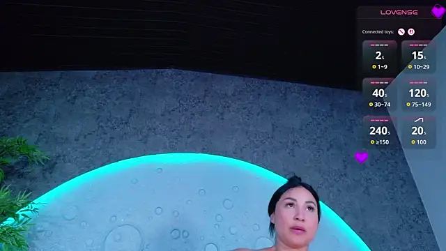ReinaChloe 现场XXX聊天