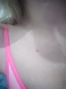 EvyLure's Live XXX Chat
