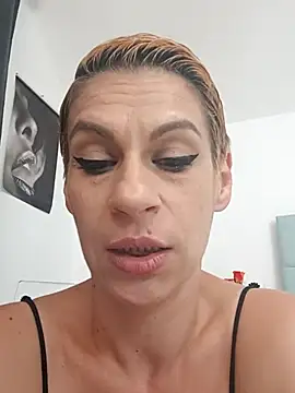 KittyDesiree élő XXX-chatje