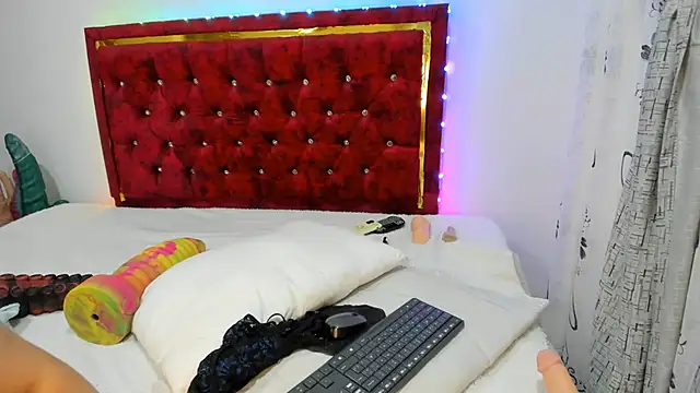 Chat XXX en directo de charlloteevans_X