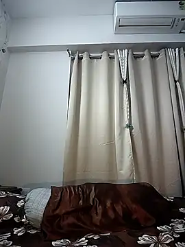 QueenBebe99 Adlı Modelin Canlı XXX Sohbeti