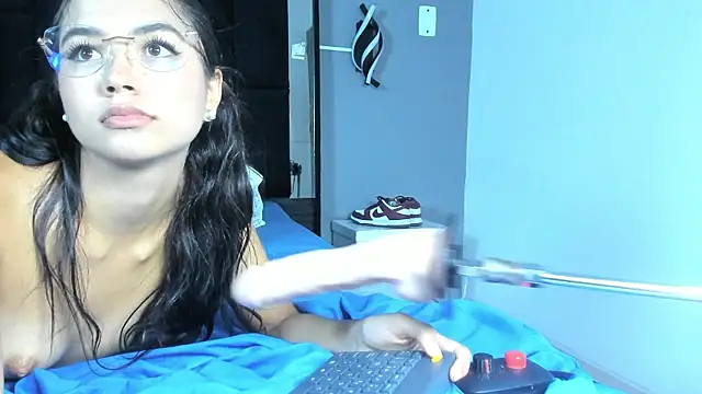 Chat +18 de jade_lov ao vivo