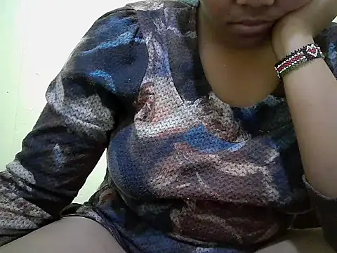 Chat XXX en directo de QueenAtynat