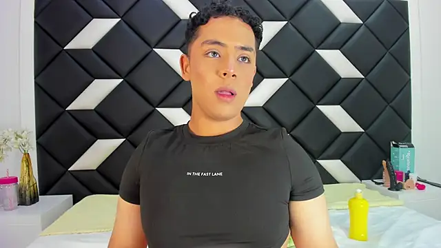 Živý XXX chat darian_lafortezaa