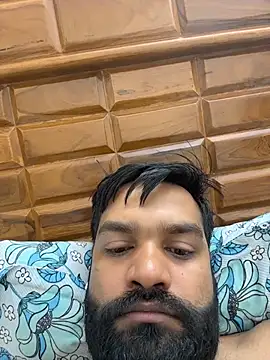 Rahil_94 XXX чат на живо