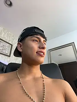 Lander_Cruz élő XXX-chatje