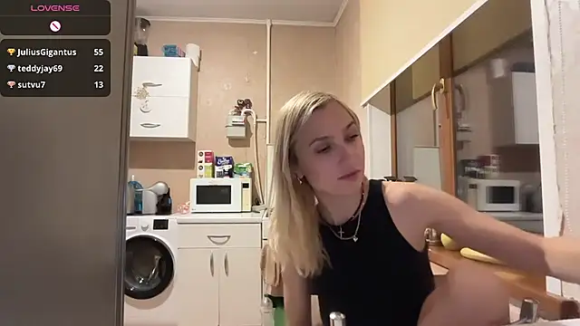 Chat +18 de AngelJeni ao vivo