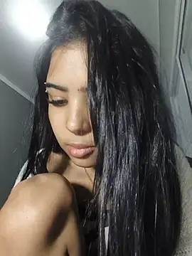 Chat +18 de Livia_Diaz ao vivo