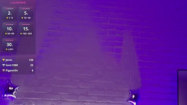 Chat +18 de Erica_Martin ao vivo