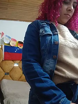 XXX chat uživo modela LITTLEJULES