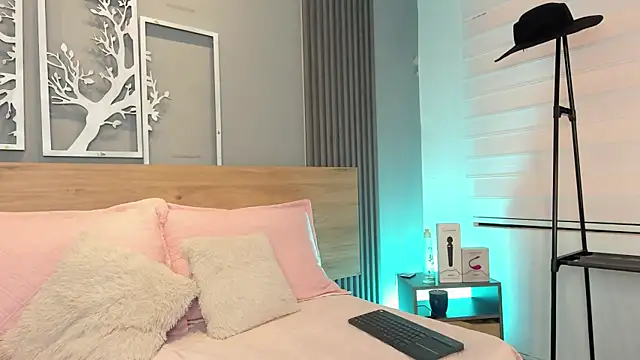 Živý XXX chat Elise-Leyton
