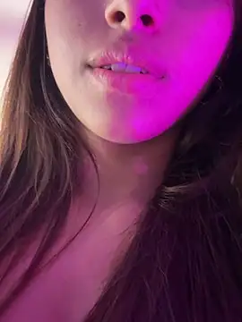 dafne17_ Adlı Modelin Canlı XXX Sohbeti